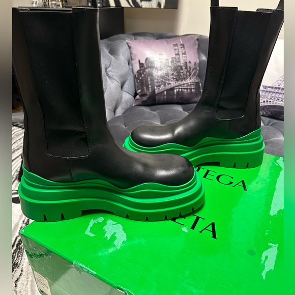 Bottega Veneta Tire Boots - Picture 5 of 15